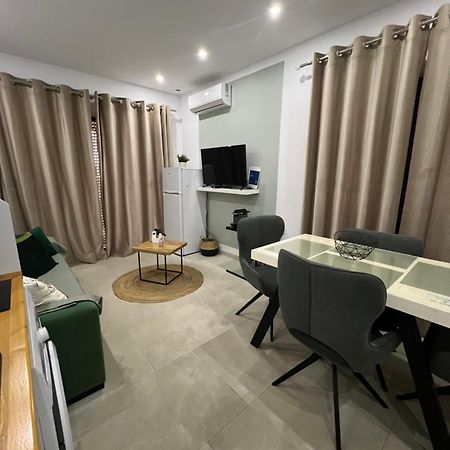 Apartment Artemis Himare Buitenkant foto