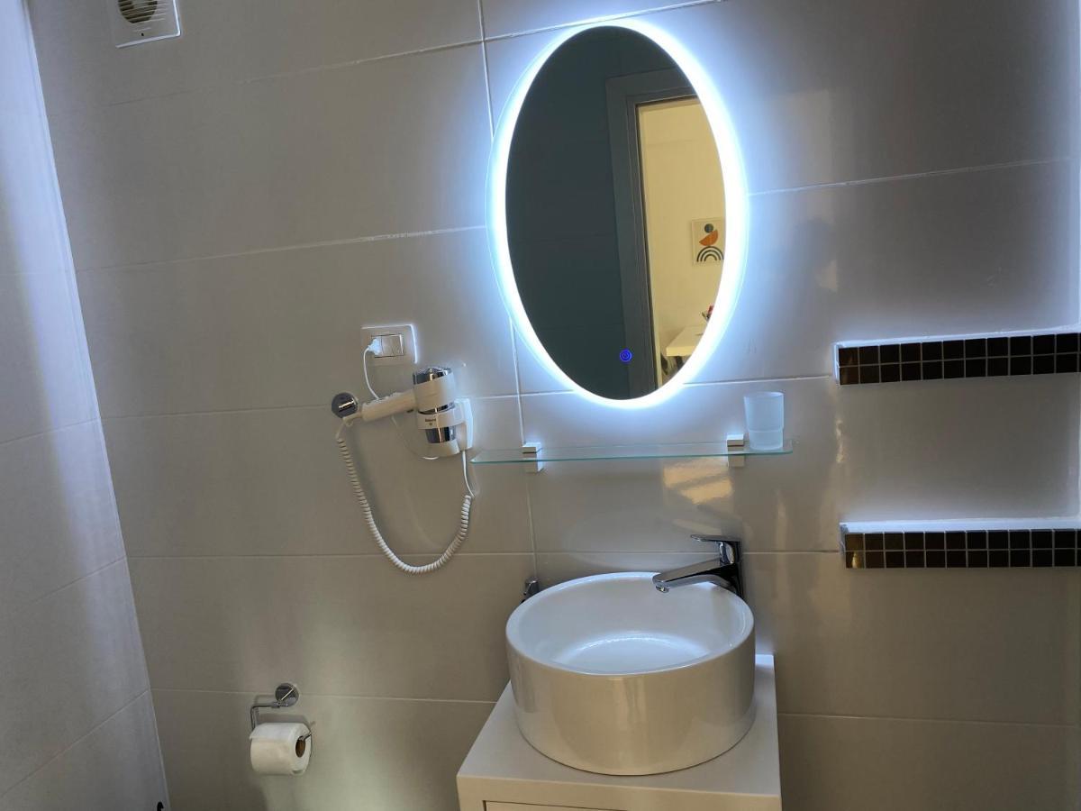 Apartment Artemis Himare Buitenkant foto