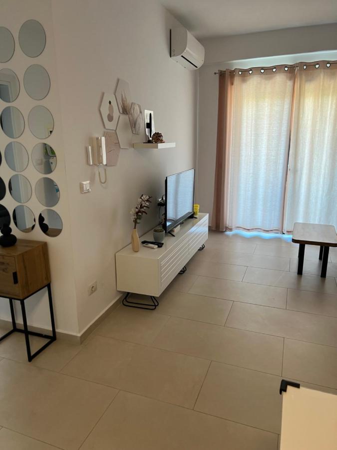 Apartment Artemis Himare Buitenkant foto