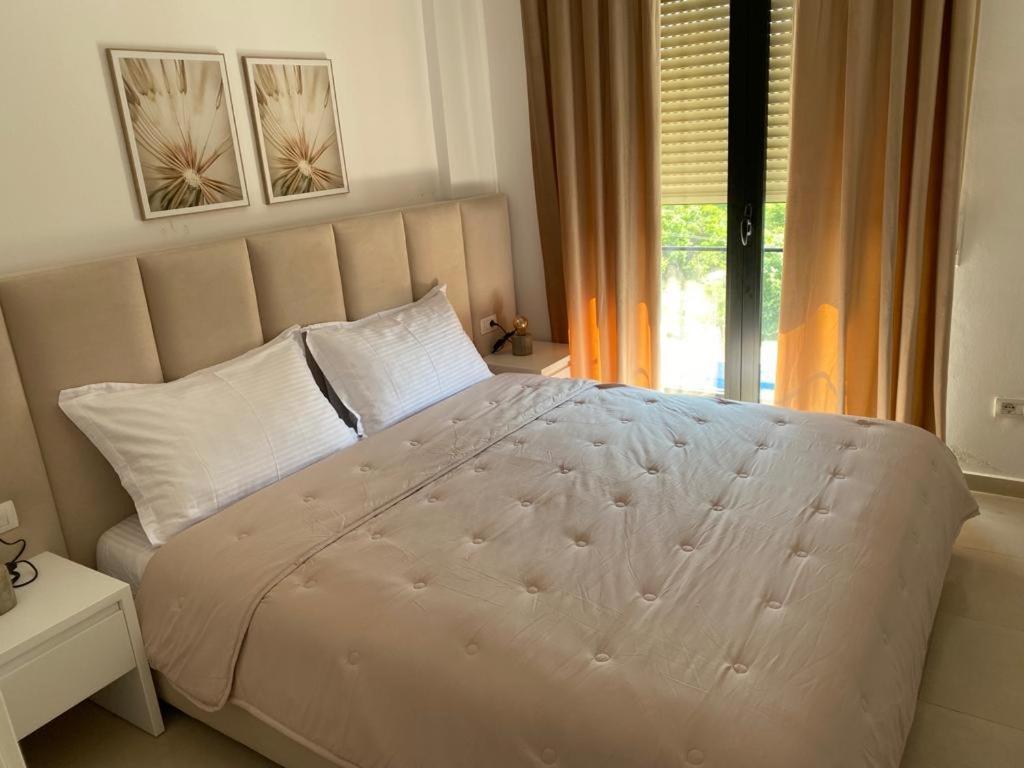 Apartment Artemis Himare Buitenkant foto