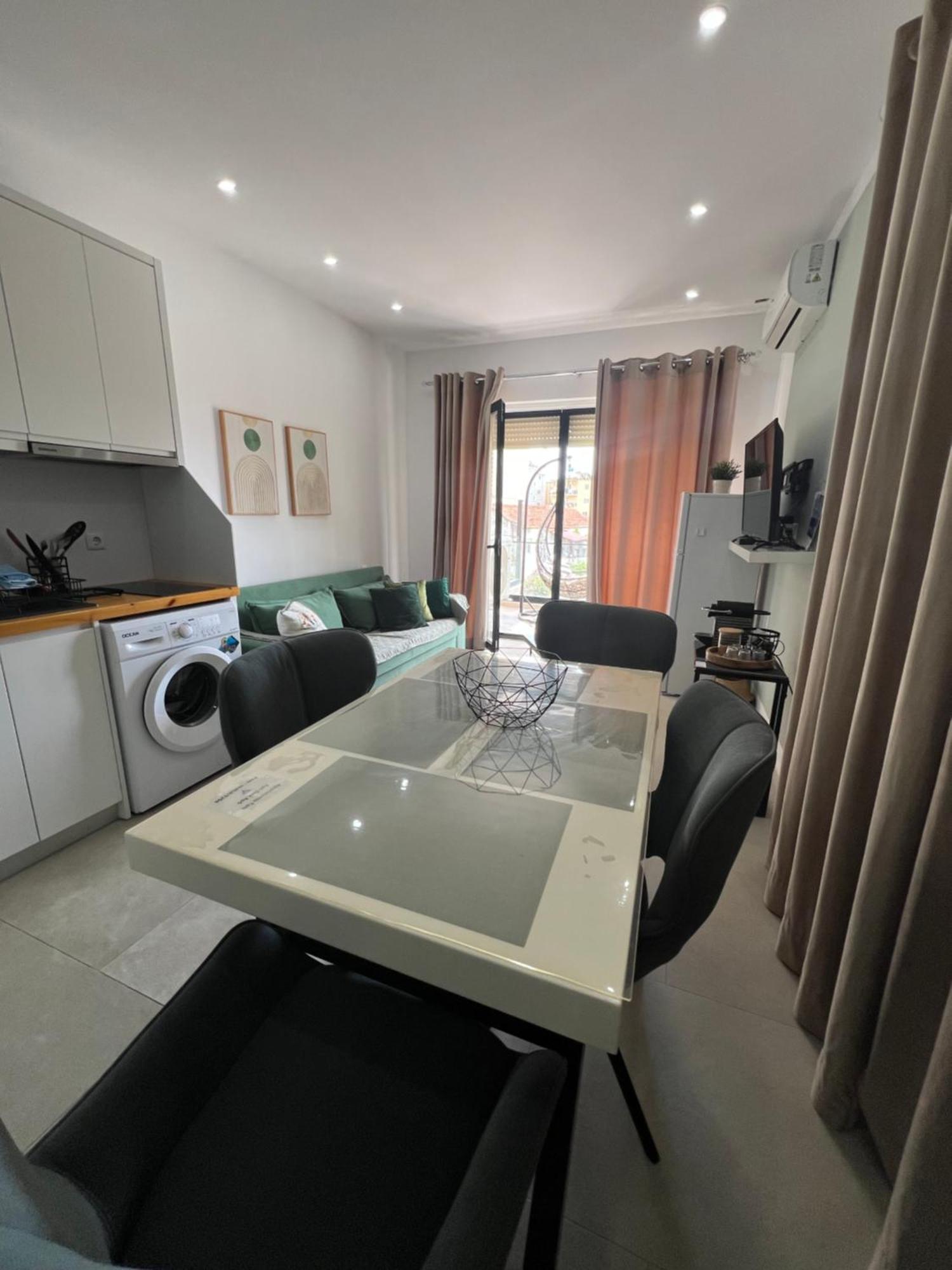 Apartment Artemis Himare Buitenkant foto