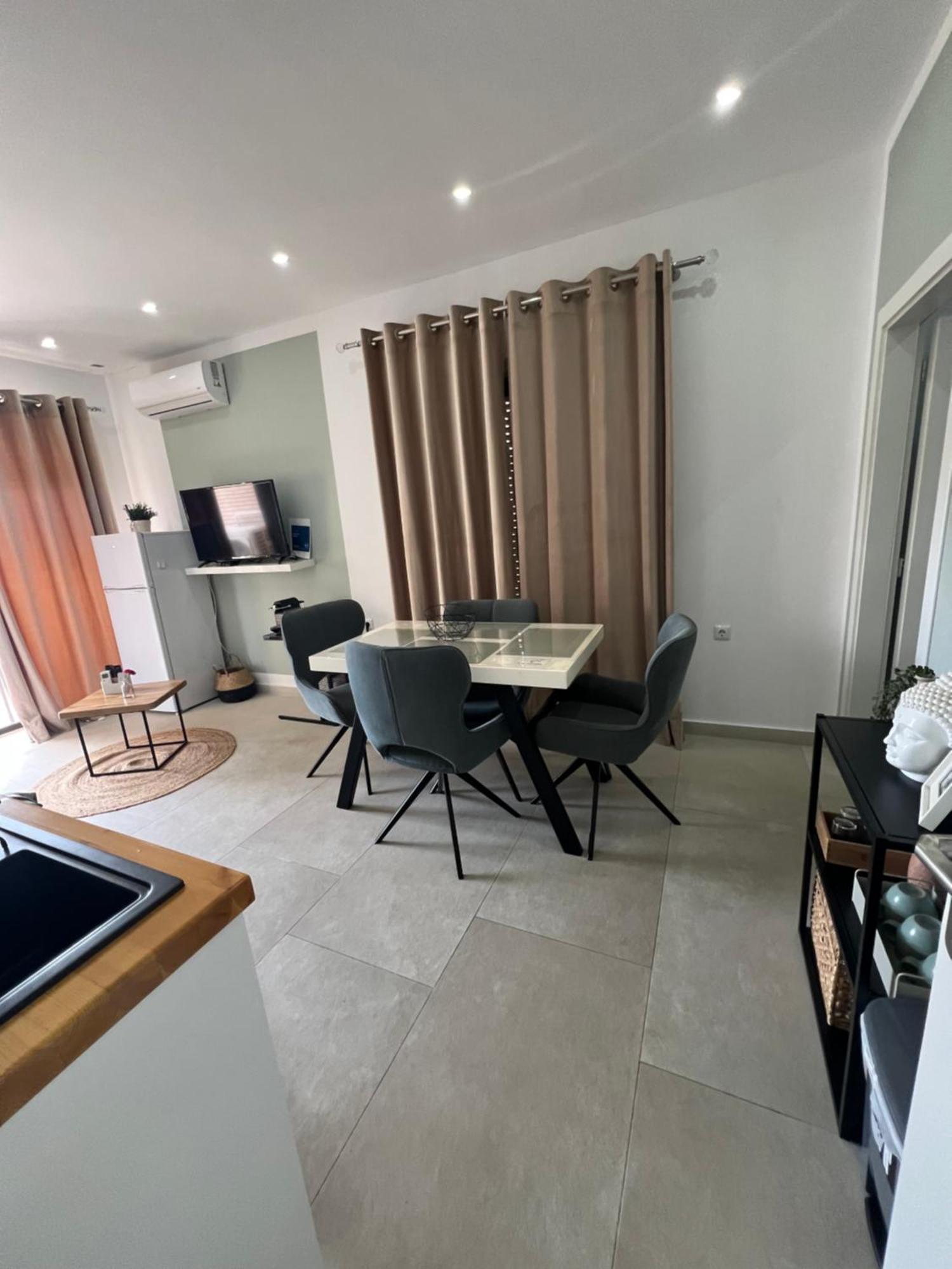 Apartment Artemis Himare Buitenkant foto