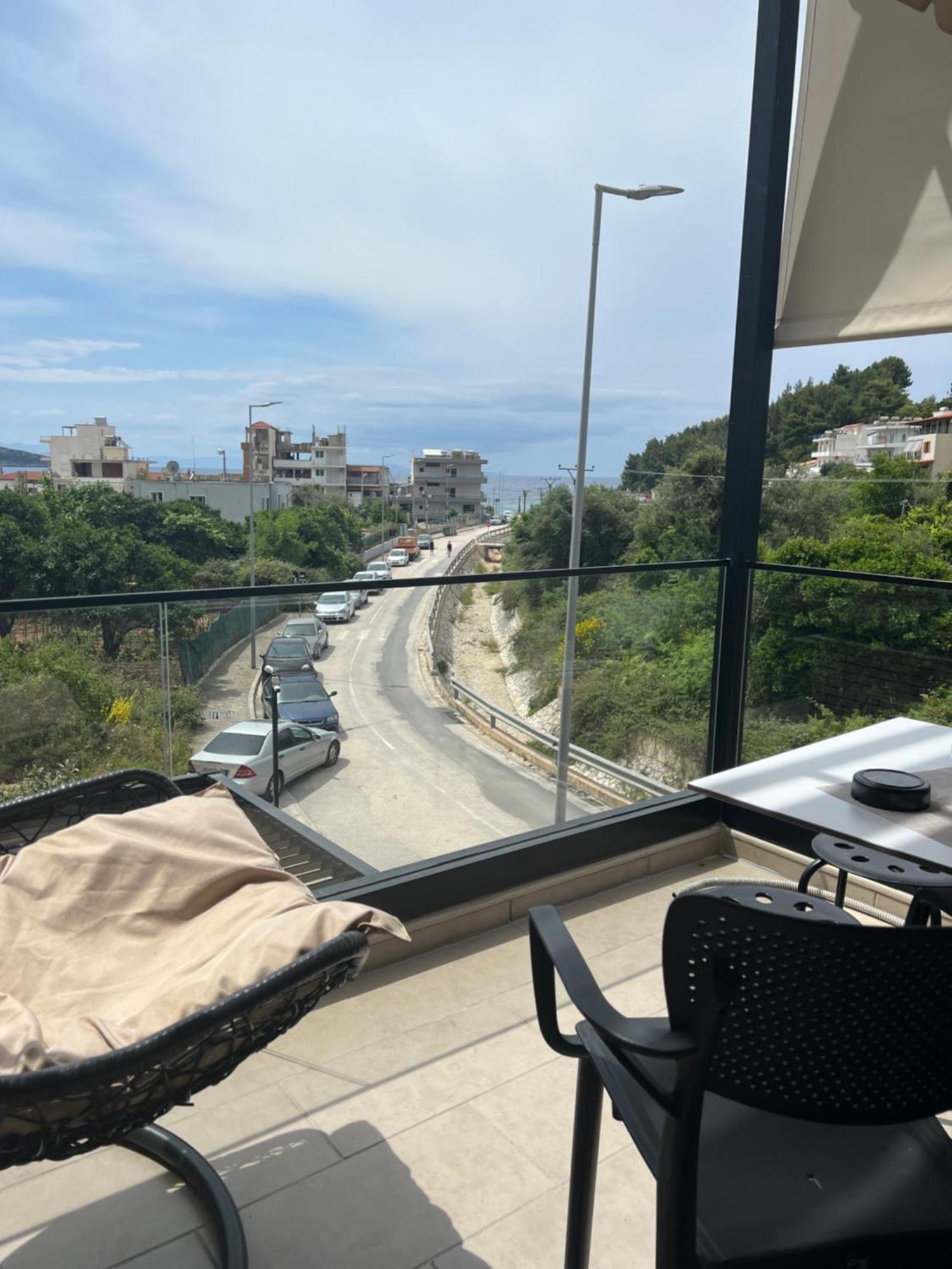 Apartment Artemis Himare Buitenkant foto