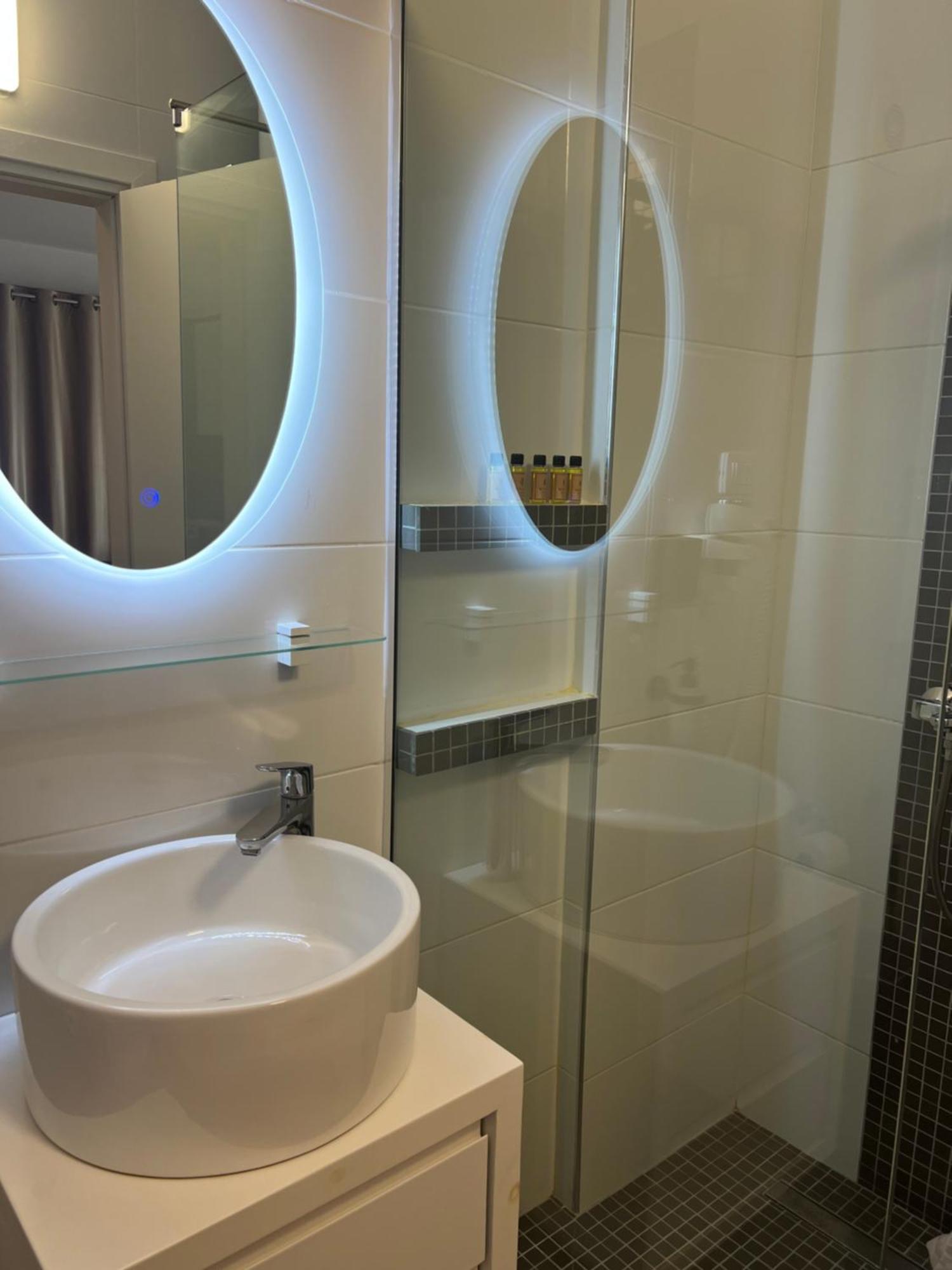 Apartment Artemis Himare Buitenkant foto