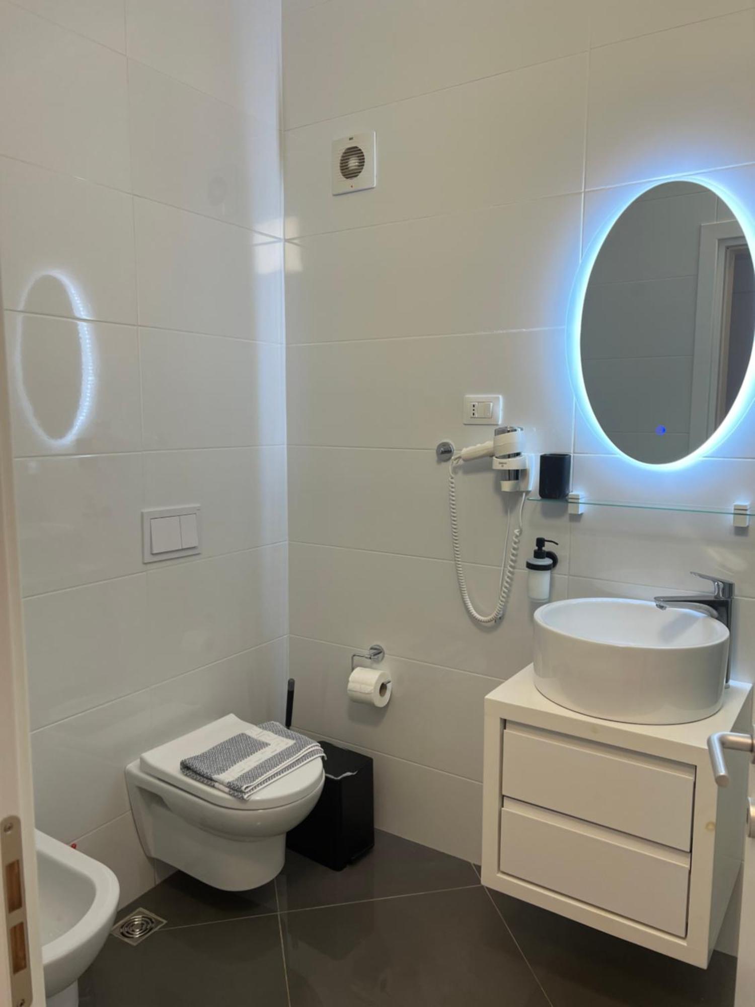 Apartment Artemis Himare Buitenkant foto