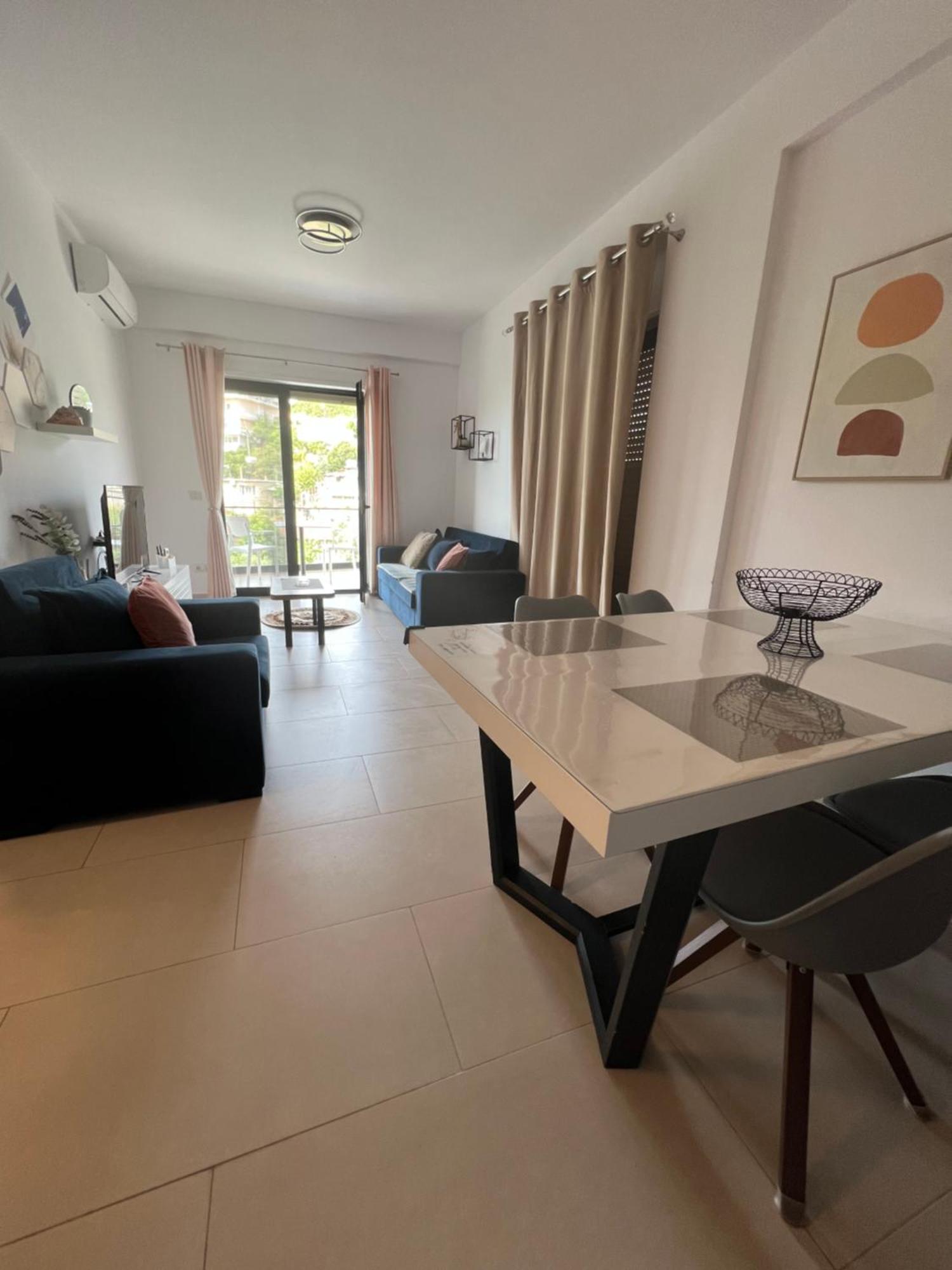 Apartment Artemis Himare Buitenkant foto