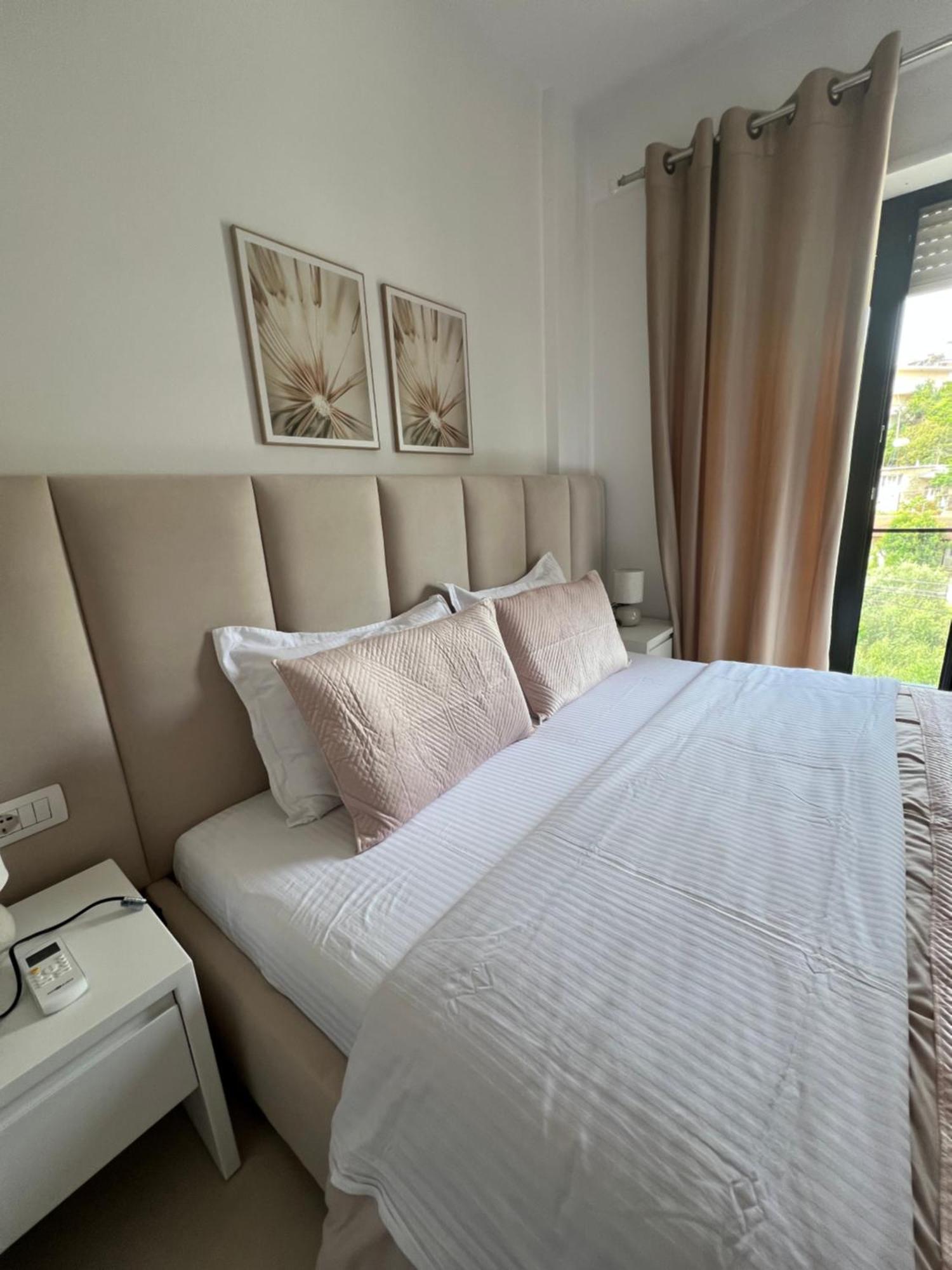 Apartment Artemis Himare Buitenkant foto